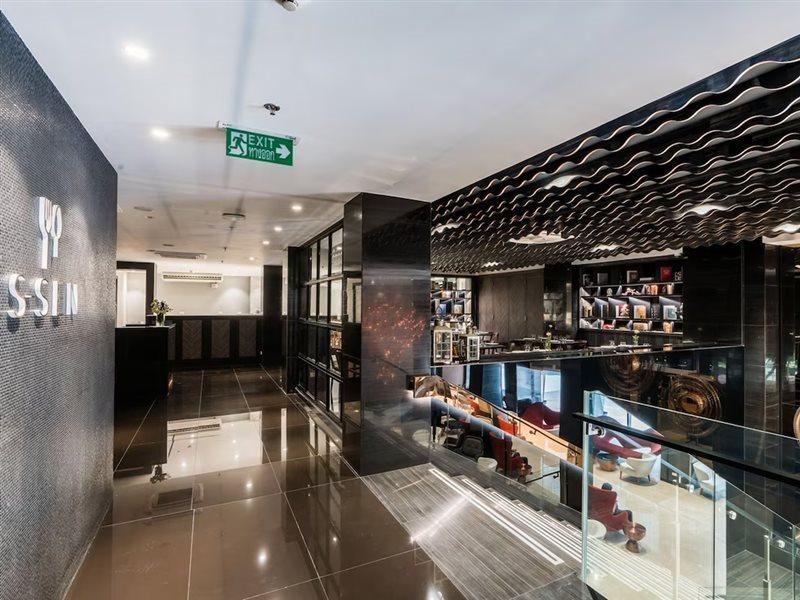 Jal Khách sạn 4*