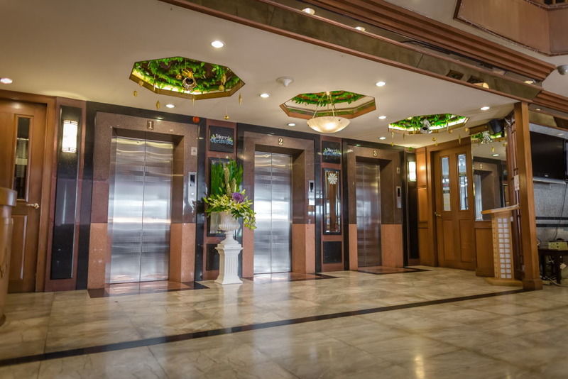 Khách sạn Jal Bangkok